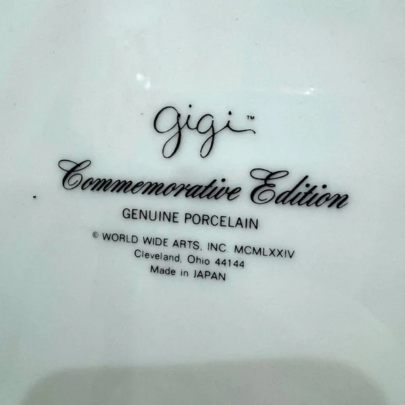 Vintage Mother's Day 1974 Gigi™️ Decorative Plate - Picture 4 of 4